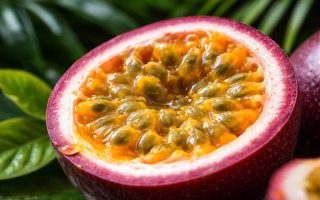 fruit-passion-pulpe-graines-feuilles-exotiques