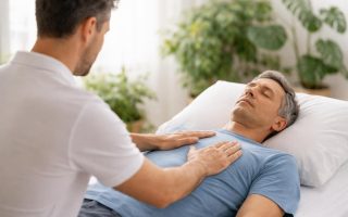 therapeute-kine-patient-plantes-ambiance