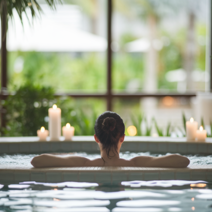 spa-moderne-bain-bougies-plantes