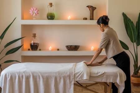 salon-massage-thailandais-bougies-plantes